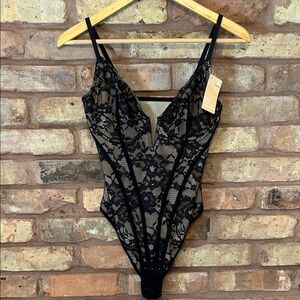 NWT Popilush black lace bodysuit Small
